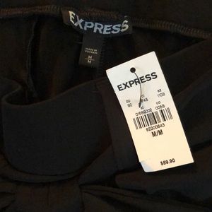Medium express NWT pants